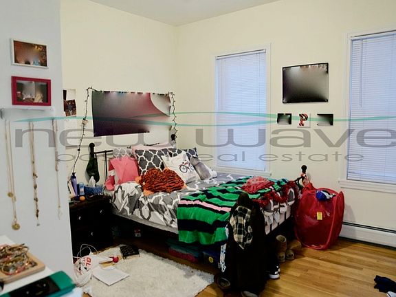 4th image of 143 Hillside St #2