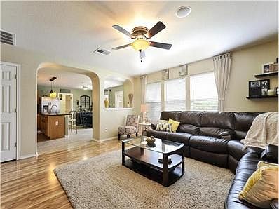 5th image of 1521 Kothman Dr