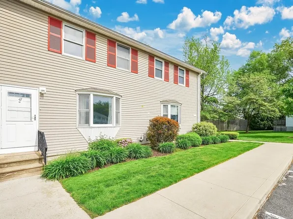 200 Lambert Ter Unit 41, Chicopee, MA 01020