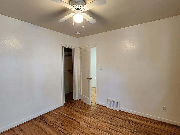 540 Beverly Ave — Photo 10