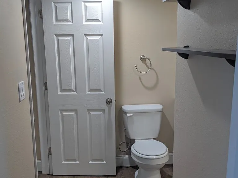 2121 S Josephine St — Photo 10