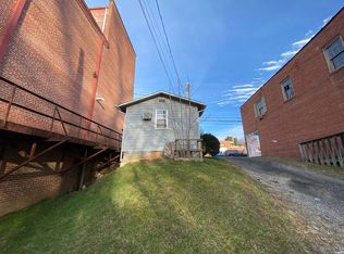 110 E Court St, Marion, NC 28752