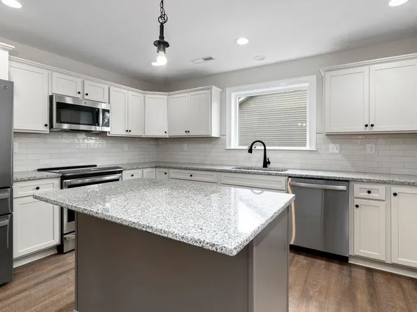 179 Langley Dr, Waynesboro, VA 22980