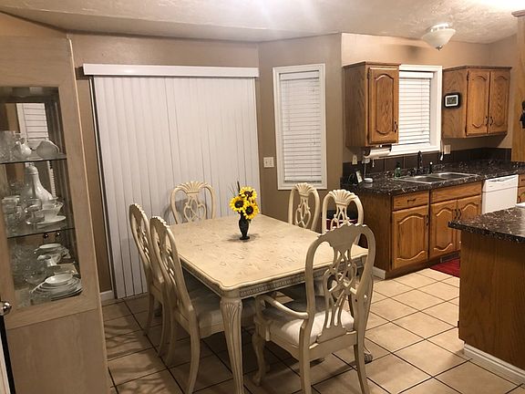 5th image of 730 Nina Dr