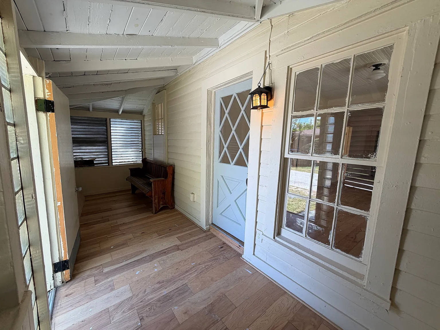 2 bed, 862 sqft, $1,900 — Photo 2