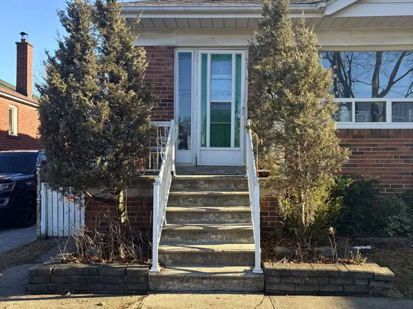 59 Mitcham Dr, Toronto, ON M8W 2K2