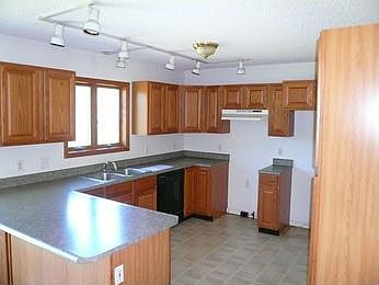 4th image of 5212 S Riverview Dr