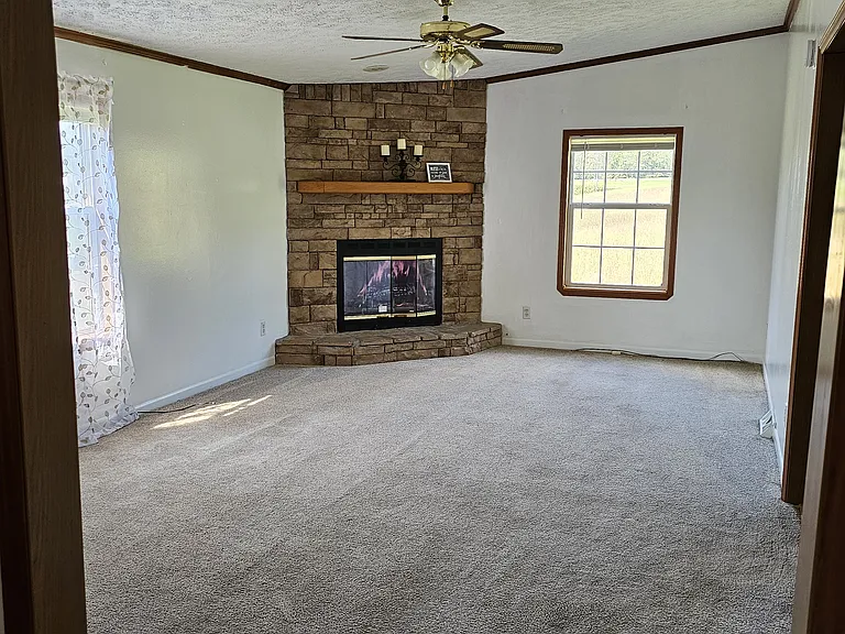 188 Ross Rd — Photo 11