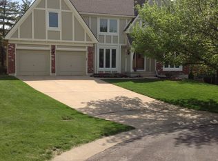 9605 W 122nd St, Overland Park, KS 66213
