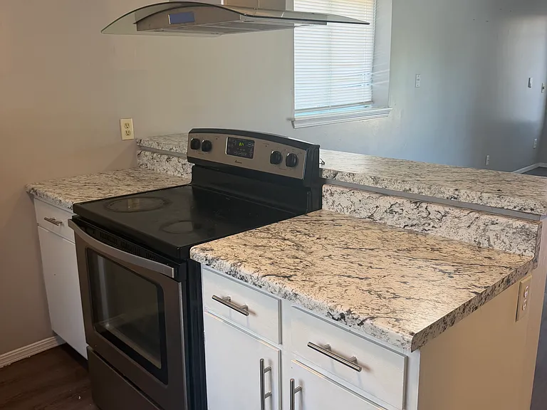 5480 S Gold St #100 — Photo 10