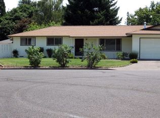 30 Kathryn Ct, Central Pt, OR 97502