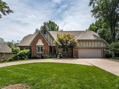 8011 W 114th Ter, Overland Park, KS, 66210