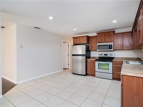 4th image of 1233 Marygon St