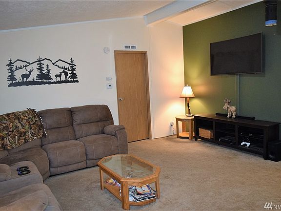 4th image of 18009 82nd Dr NW