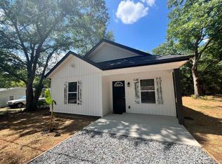 224 Cedar St, Woodruff, SC 29388