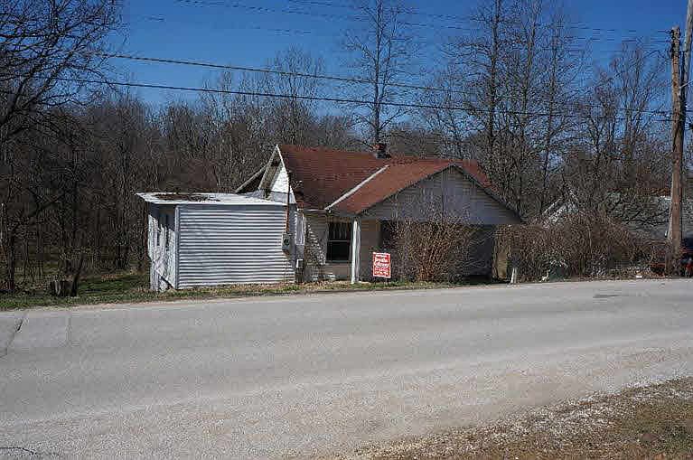 2nd image of 707 N Helm St