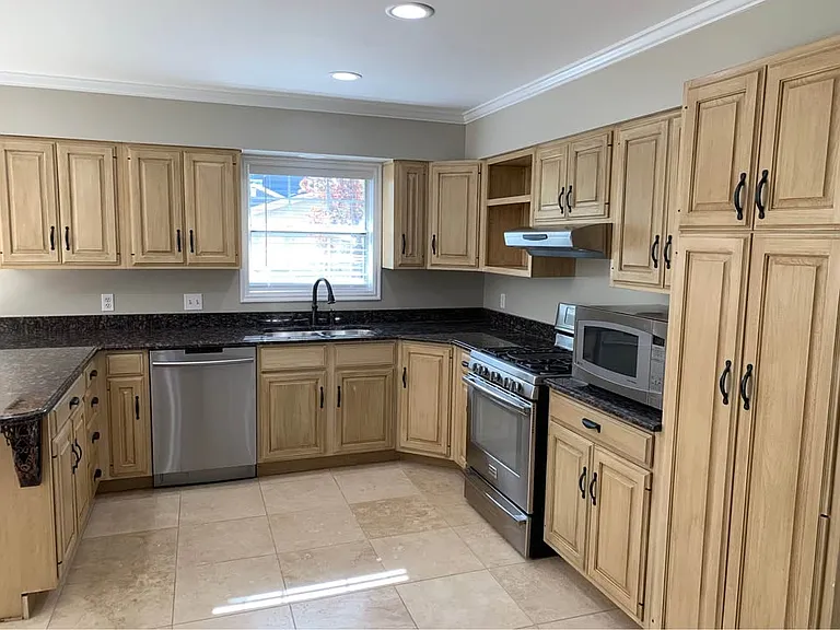 708 N 500th St E #1 — Photo 3