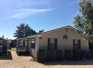 411 Five Lakes Dr, Sulphur, OK 73086