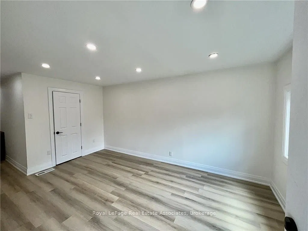 2 bed, $2,000 — Photo 4