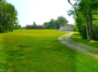 6520 Corey Hunt Rd, Bristolville, OH 44402