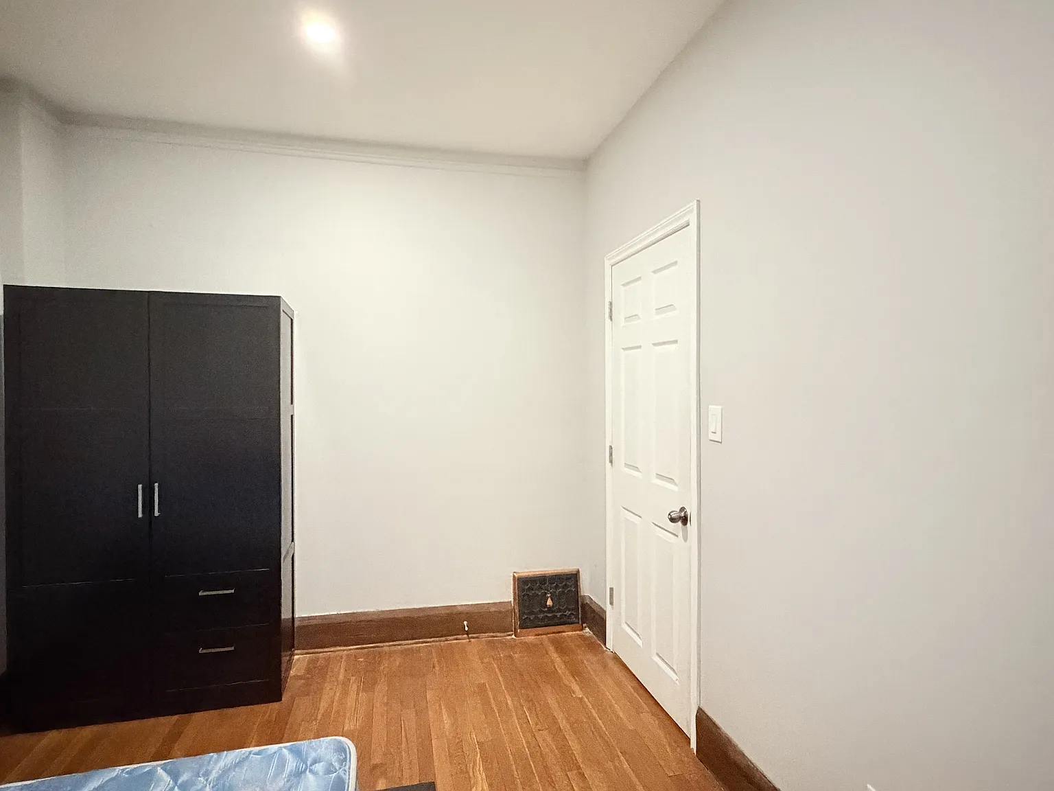 343 Randolph Ave — Photo 3