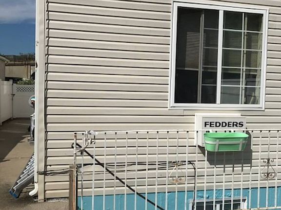 3rd image of 622 Gipson St