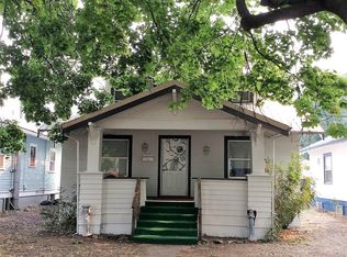 1305 8th St, La Grande, OR 97850