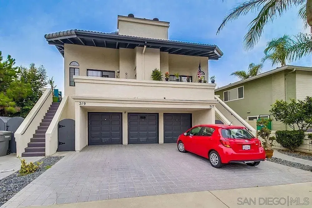 1 bed, 1.0 bath, 628 sqft, $3,000 — Photo 2