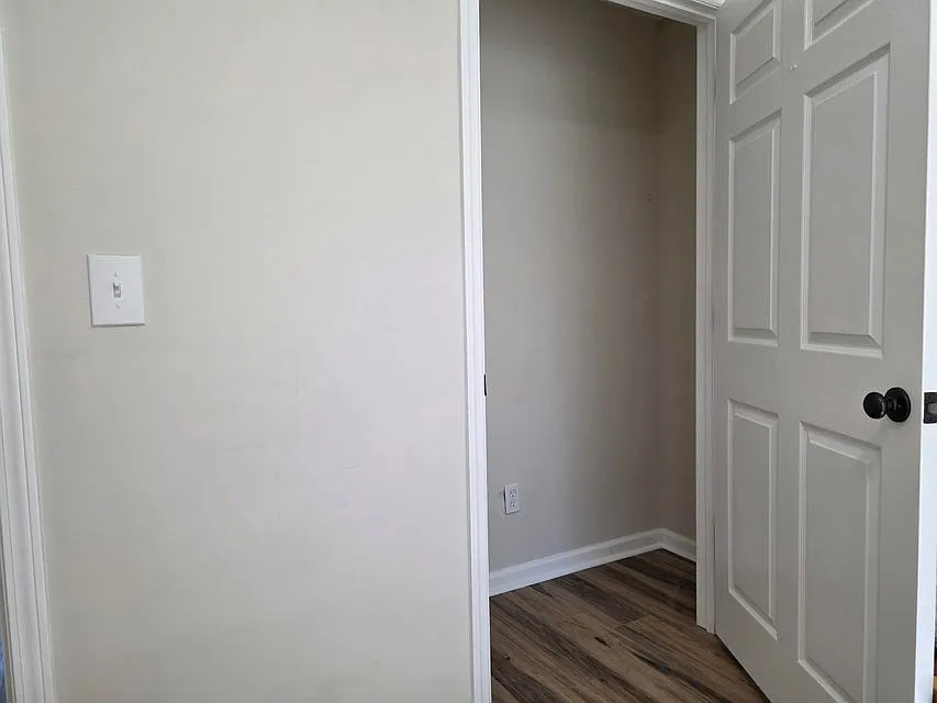 3 bed, 906 sqft, $1,650 — Photo 2