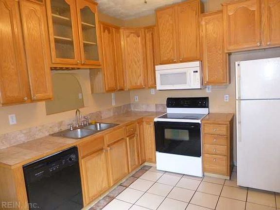 4th image of 4303 Turpin Pl