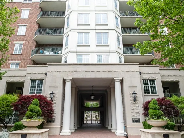 300 W 5th St APT 334, Charlotte, NC 28202