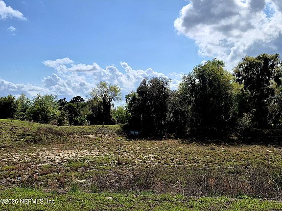 3rd image of 427 RIVER HILL Drive