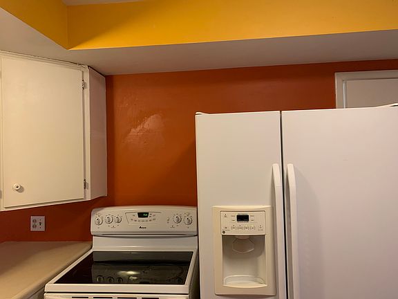 2nd image of 3583 Van Buren St