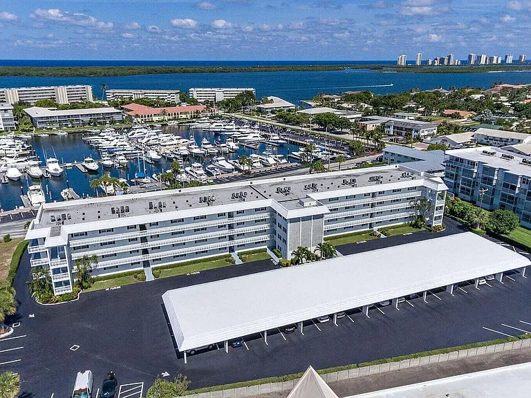 907 Marina Dr #402 — Photo 32