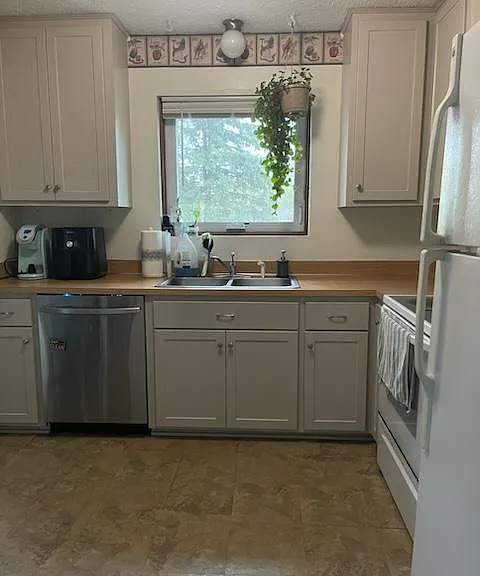 1470 Arundel St — Photo 30