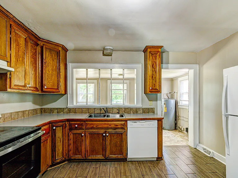 1006 Delview Rd — Photo 10