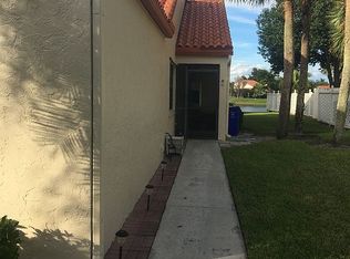 41 Centennial Ct, Deerfield Beach, FL 33442