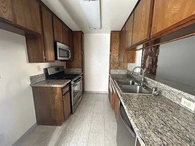 9715 Charnock Ave #108 — Photo 7