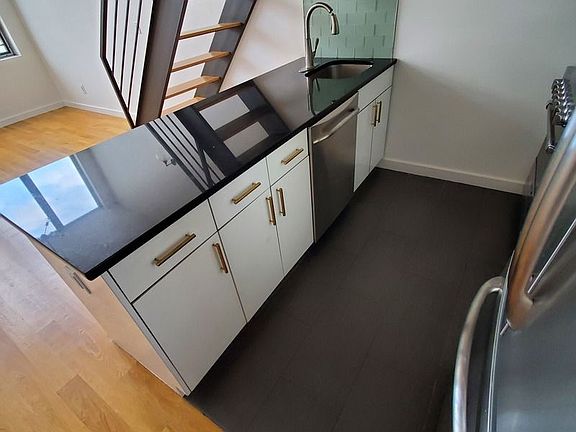 3rd image of 236 N 7th St #3R