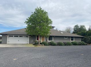 40 Regent Ln, Chico, CA 95973