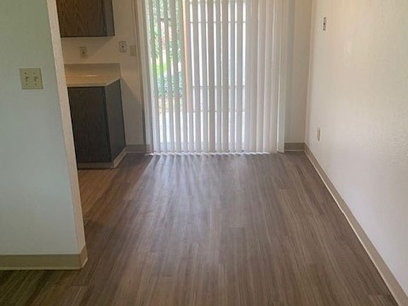 3rd image of 2536 42nd Ave SE #8683676