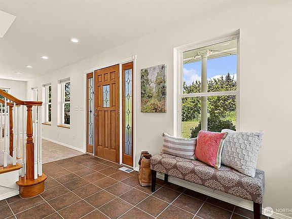 4th image of 26631 204th Avenue SE