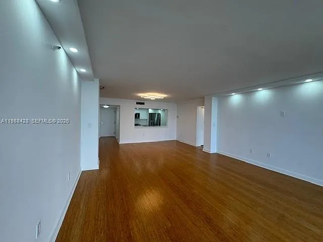 801 N Venetian Dr #1103 — Photo 12