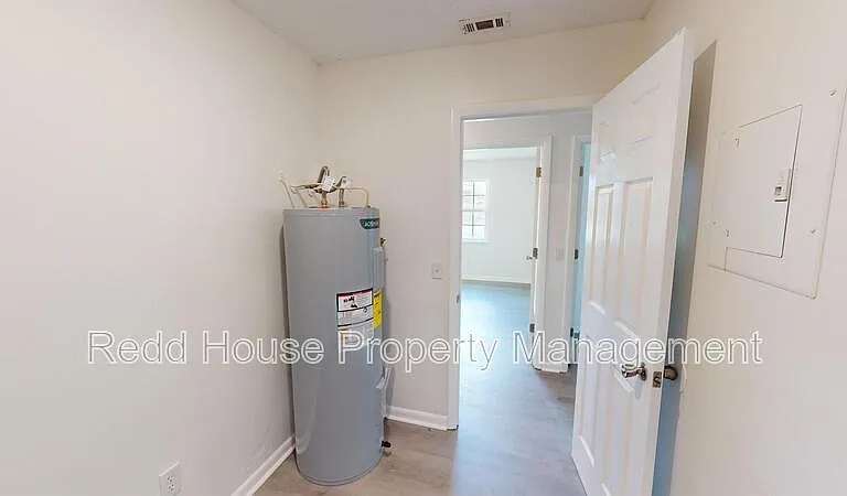 901 W Adams Ave — Photo 14