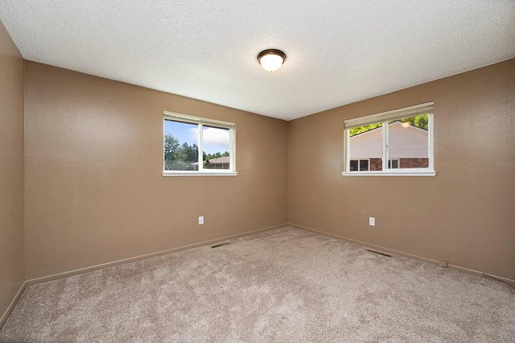 3669 Butternut Dr — Photo 4
