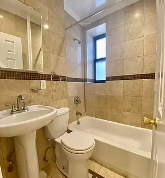 331 Lexington Ave #4W — Photo 7