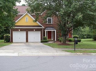 11335 Fox Hill Dr, Charlotte, NC 28269