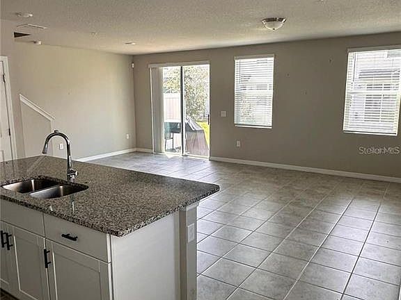 3rd image of 2040 Milkweed St