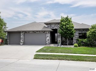 1611 S 208th St, Elkhorn, NE 68022