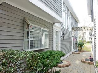 68 Countryside Dr, Basking Ridge, NJ 07920